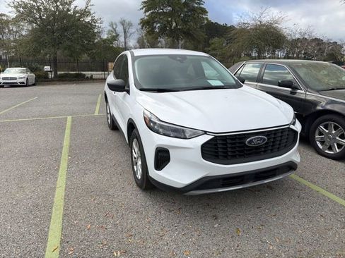 Used 2023 Ford Escape Active image 9