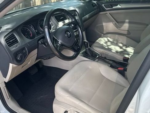 Used 2015 Volkswagen Golf SportWagen FWD image 8