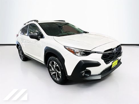 Used 2026 Subaru Crosstrek 2.5i Premium AWD/4WD image 3