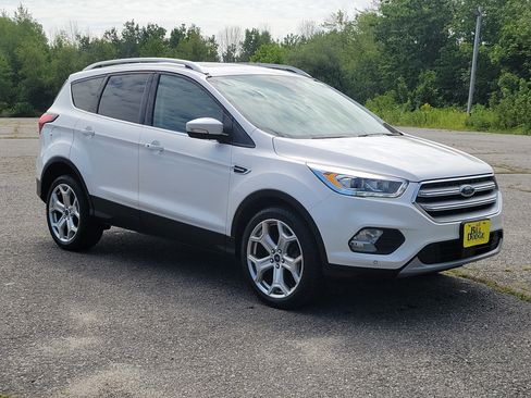 Used 2019 Ford Escape Titanium AWD/4WD image 3