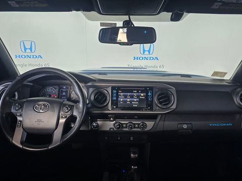 Used 2016 Toyota Tacoma SR5 image 6