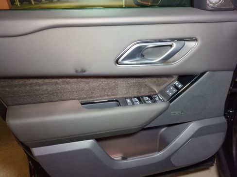 New 2026 Land Rover Range Rover Velar Dynamic SE AWD/4WD image 11