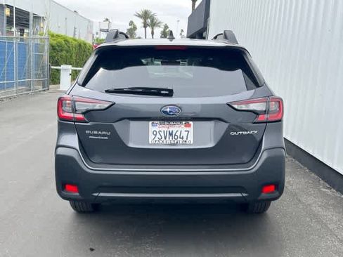 Used 2025 Subaru Outback Premium image 5