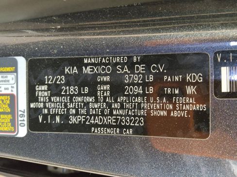 Used 2024 Kia Forte LXS FWD image 33