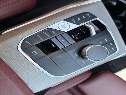 Certified 2025 BMW 330i Sedan RWD image 25