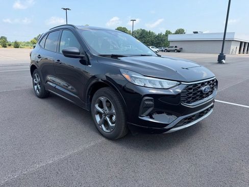 Used 2024 Ford Escape ST-Line w/ Tech Pack #1 AWD/4WD image 3
