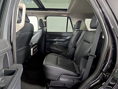 Used 2022 Ford Expedition XLT AWD/4WD image 11