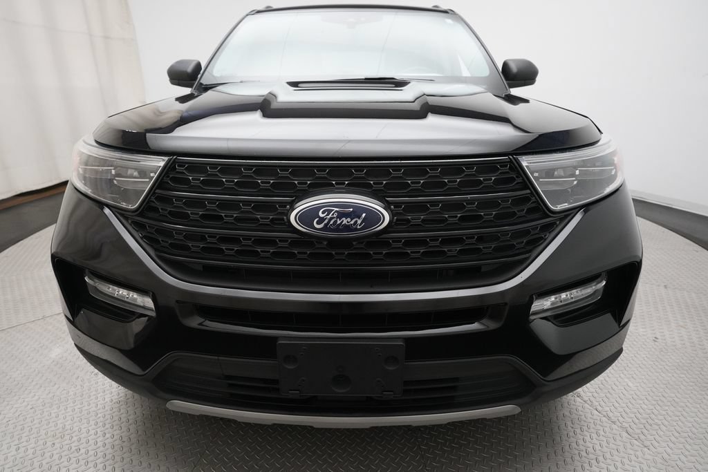 Used 2023 Ford Explorer XLT AWD/4WD image 22
