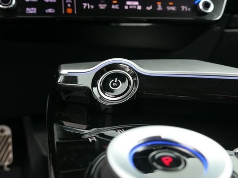 Certified 2024 Kia EV6 GT image 22