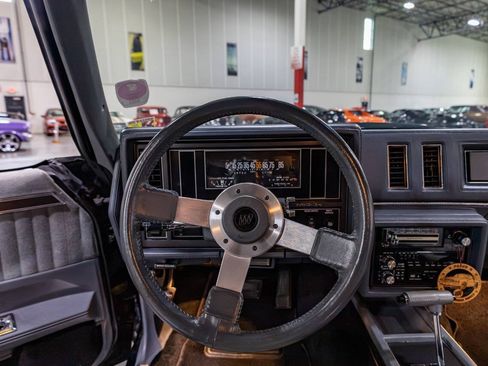 Used 1987 Buick Regal Coupe RWD image 11