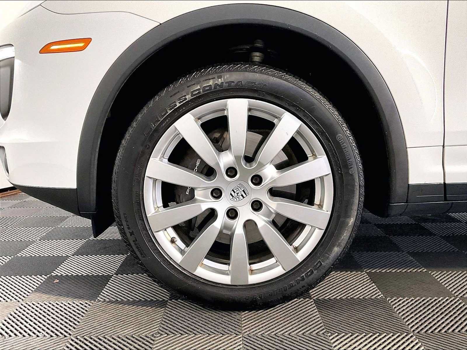 Certified 2016 Porsche Cayenne AWD/4WD image 11