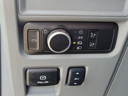 Used 2025 Ford F150 Lightning Flash image 31