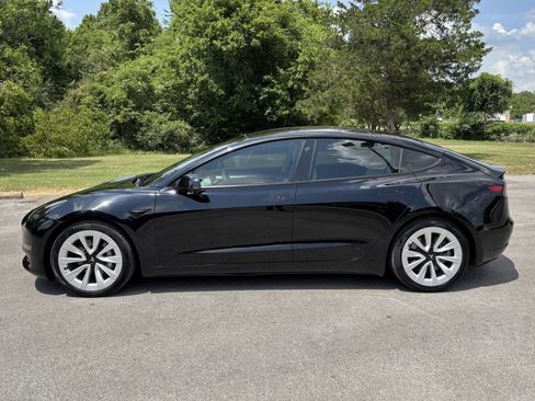 Used 2022 Tesla Model 3 Long Range AWD/4WD image 7