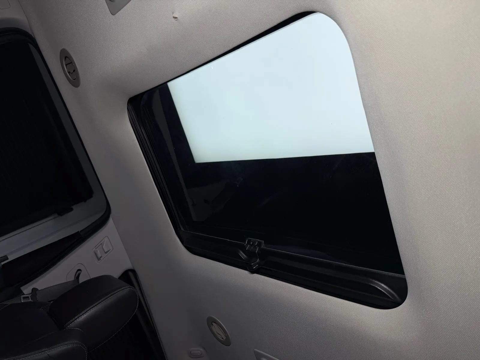 Used 2017 Chevrolet Traverse Premier FWD image 23