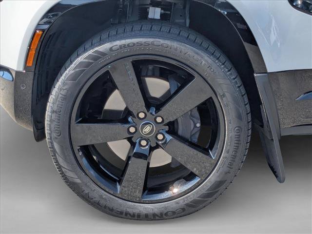 Used 2025 Land Rover Defender 110 X-Dynamic SE AWD/4WD image 27