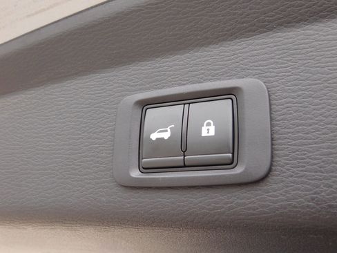 Used 2023 Mitsubishi Outlander SE FWD image 9