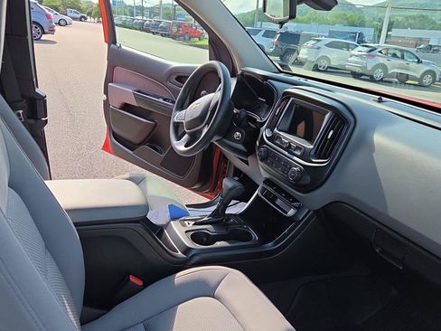 Used 2019 Chevrolet Colorado W/T w/ WT Convenience Package AWD/4WD image 17