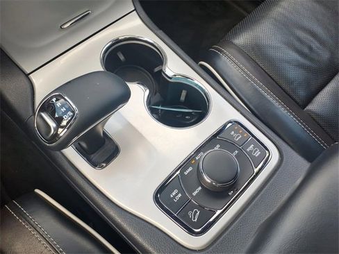 Used 2015 Jeep Grand Cherokee Overland image 21