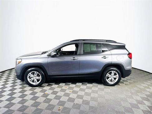 Used 2021 GMC Terrain SLE w/ Driver Convenience Package image 4