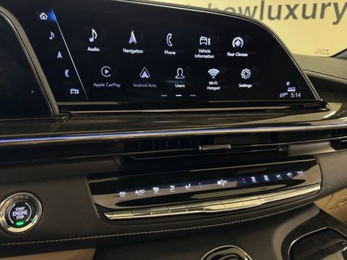 Used 2023 Cadillac Escalade Premium Luxury AWD/4WD image 14