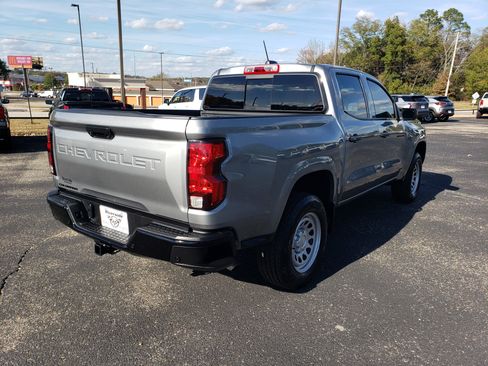 Used 2023 Chevrolet Colorado W/T w/ Advanced Trailering Package image 3