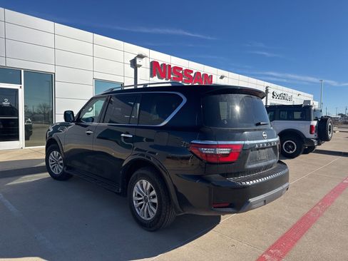 Certified 2024 Nissan Armada SV image 3