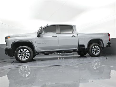 Used 2025 Chevrolet Silverado 2500 Custom w/ Custom Value Package image 31