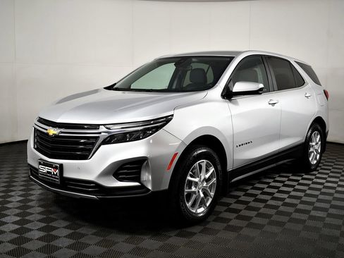 Used 2022 Chevrolet Equinox LT w/ Driver Convenience Package image 52