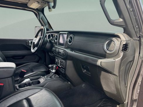 Used 2022 Jeep Wrangler Unlimited Sahara w/ LED Lighting Group image 27