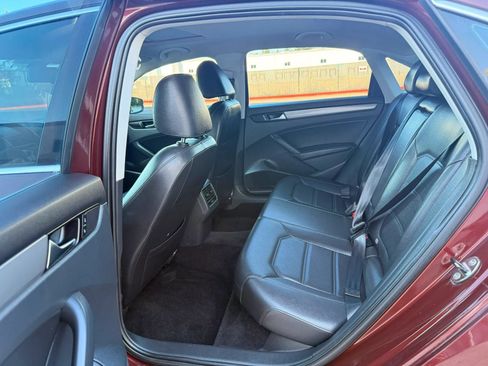 Used 2014 Volkswagen Passat TDI SE FWD image 10