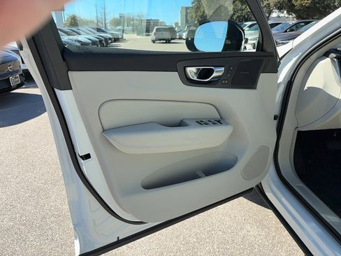 New 2026 Volvo XC60 B5 Ultra w/ Protection Package Premier image 10