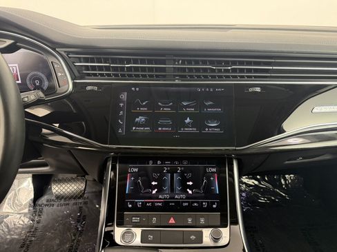 Used 2023 Audi Q7 2.0T Premium Plus w/ Premium Plus Package AWD/4WD image 19