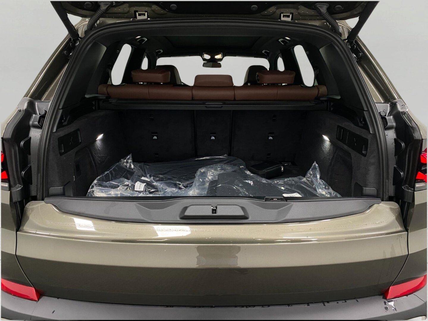 New 2026 BMW X5 xDrive40i w/ Climate Comfort Package AWD/4WD image 6
