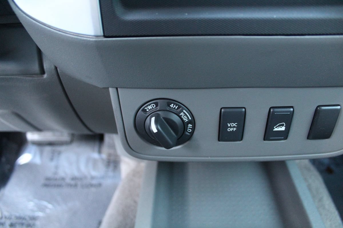 Used 2011 Nissan Frontier SV w/ SV Premium Utility Pkg AWD/4WD image 25