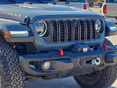 Used 2024 Jeep Wrangler Unlimited Rubicon image 7