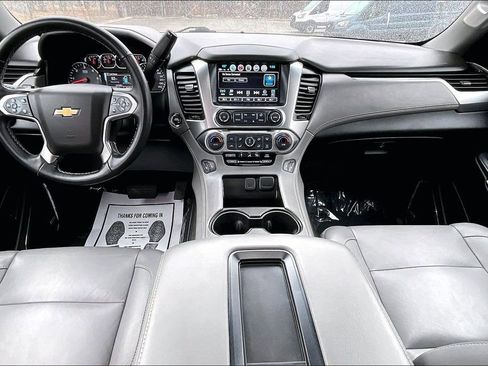 Used 2019 Chevrolet Suburban LT image 14