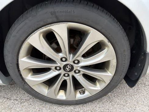 Used 2012 Hyundai Sonata SE w/ Navigation & Sunroof Pkg FWD image 15