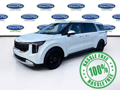 Used 2025 Kia Carnival image 3