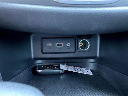 Used 2022 Chevrolet Equinox LT FWD image 25