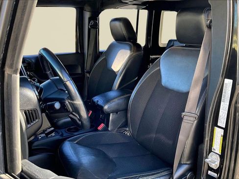 Used 2017 Jeep Wrangler Unlimited Sahara image 19