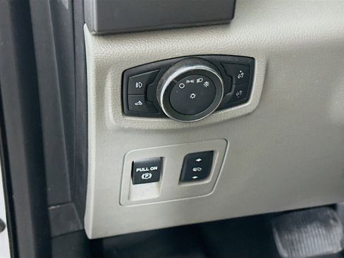 Used 2015 Ford F150 XLT w/ Equipment Group 301A Mid image 16