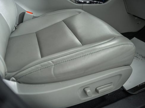 Used 2019 Toyota Highlander XLE w/ Protection Package #3 image 33