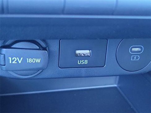 New 2025 Hyundai Elantra SE image 13