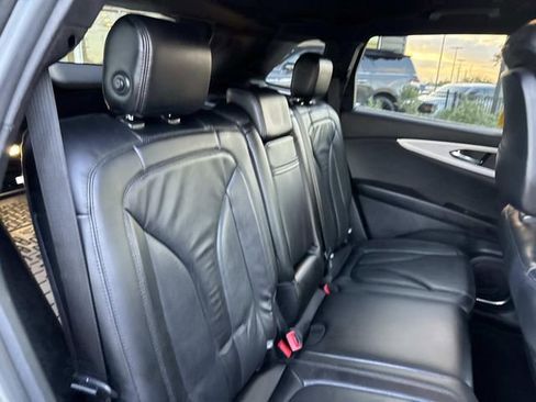 Used 2020 Lincoln Nautilus FWD w/ Equipment Group 101A image 10