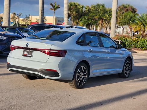 Used 2025 Volkswagen Jetta Sport image 6