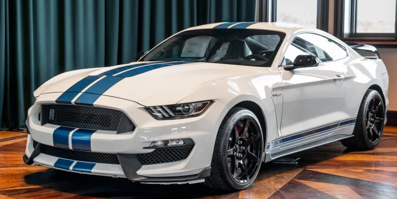 Used 2020 Ford Mustang Shelby GT350R w/ GT350R Equipment Group 920A RWD image 1