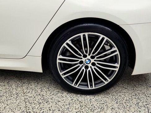 Used 2019 BMW 530i xDrive w/ M Sport Package AWD/4WD image 9