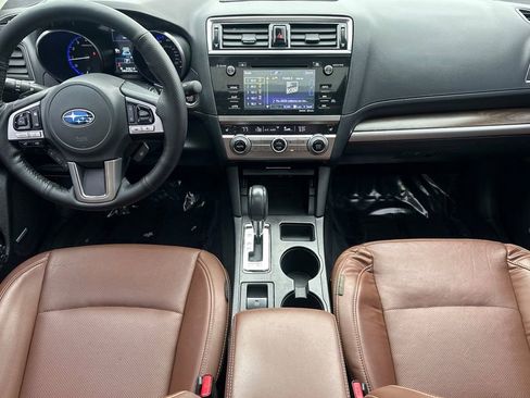 Used 2017 Subaru Outback 2.5i Touring image 13