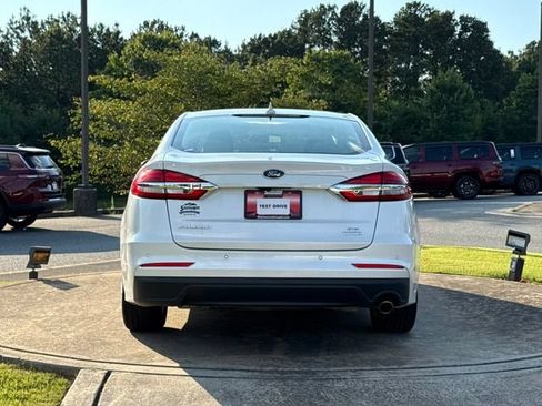 Used 2020 Ford Fusion SE FWD image 6
