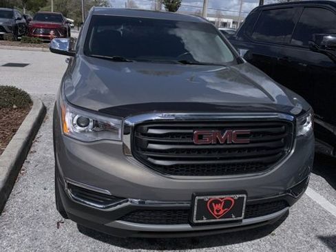 Used 2019 GMC Acadia SLE image 2
